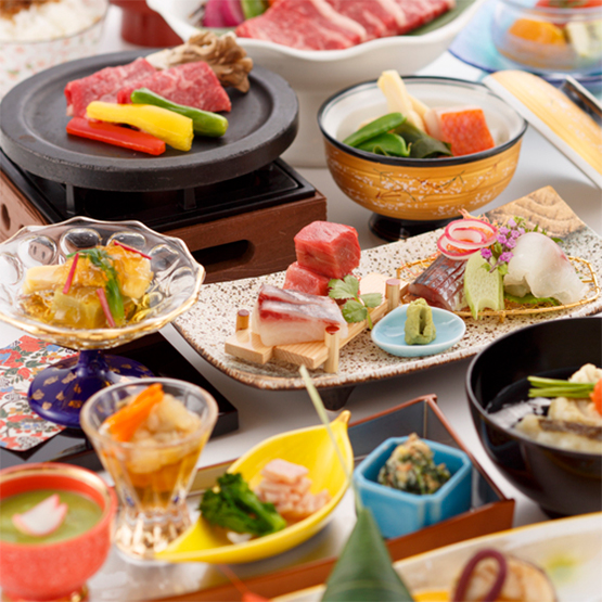 国産牛や海の幸、季節の和会席をお楽しみください