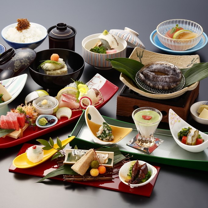 鮑の酒蒸しをメインにした和会席プラン料理イメージ